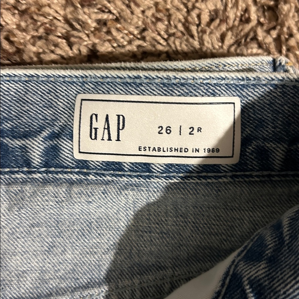 GAP Light Blue Ankle-Cropped Women's Jeans - Picture 2 of 3